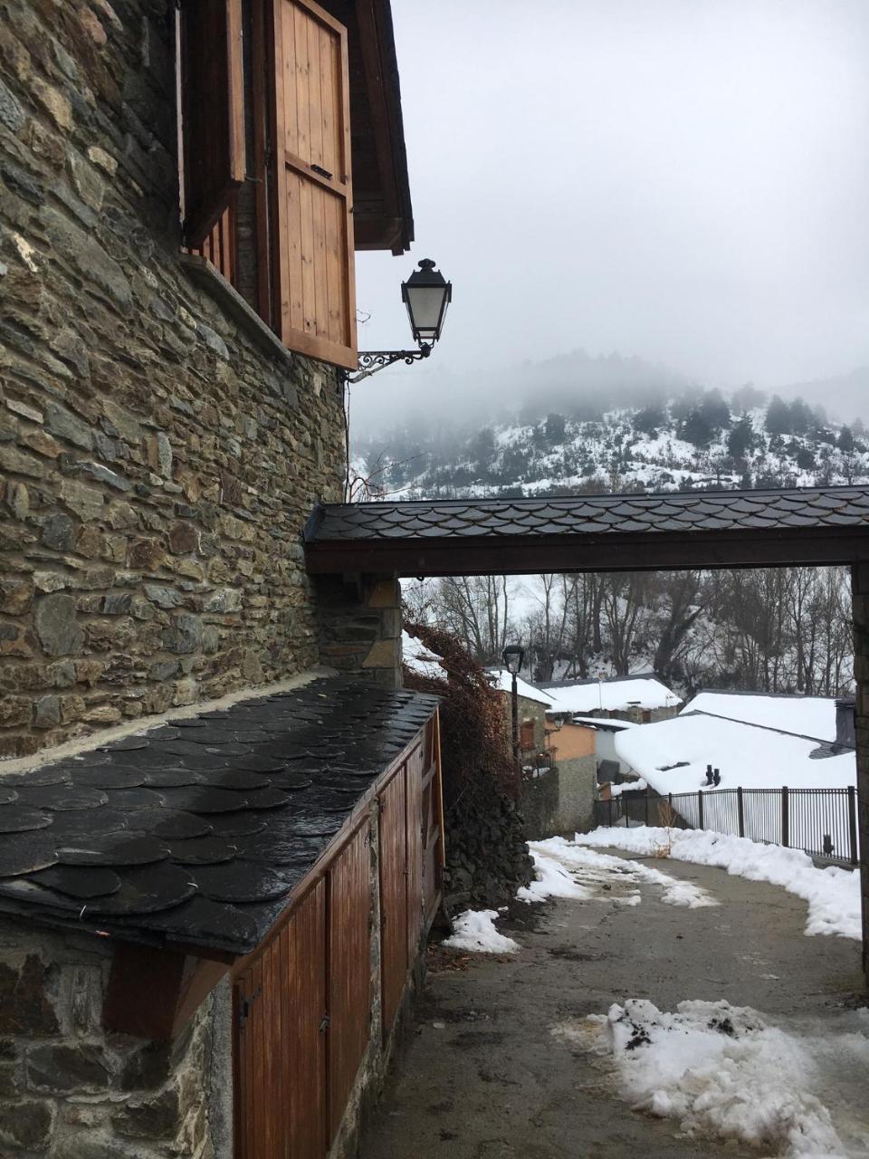 La Caseta De Queixans Con Chimenea Puigcerdà Zewnętrze zdjęcie